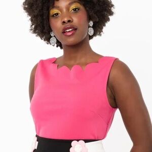 Smak Parlour Charmed Sleeveless Scallop Top Pink NWOT